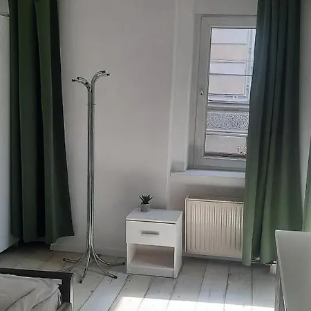 Quarto em Acomodações Particulares Passenger Guest *