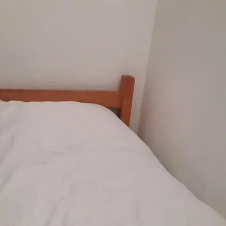 Quarto em Acomodações Particulares Passenger Guest *