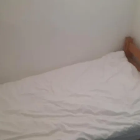 Quarto em Acomodações Particulares Passenger Guest *